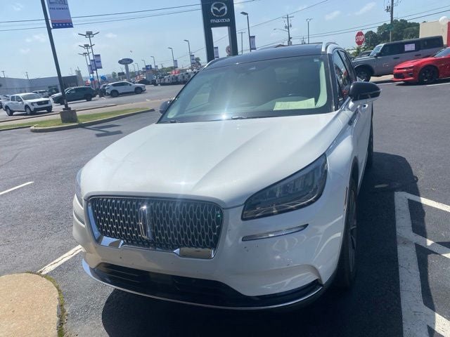 2020 Lincoln Corsair Reserve in White — front three-quarter view
